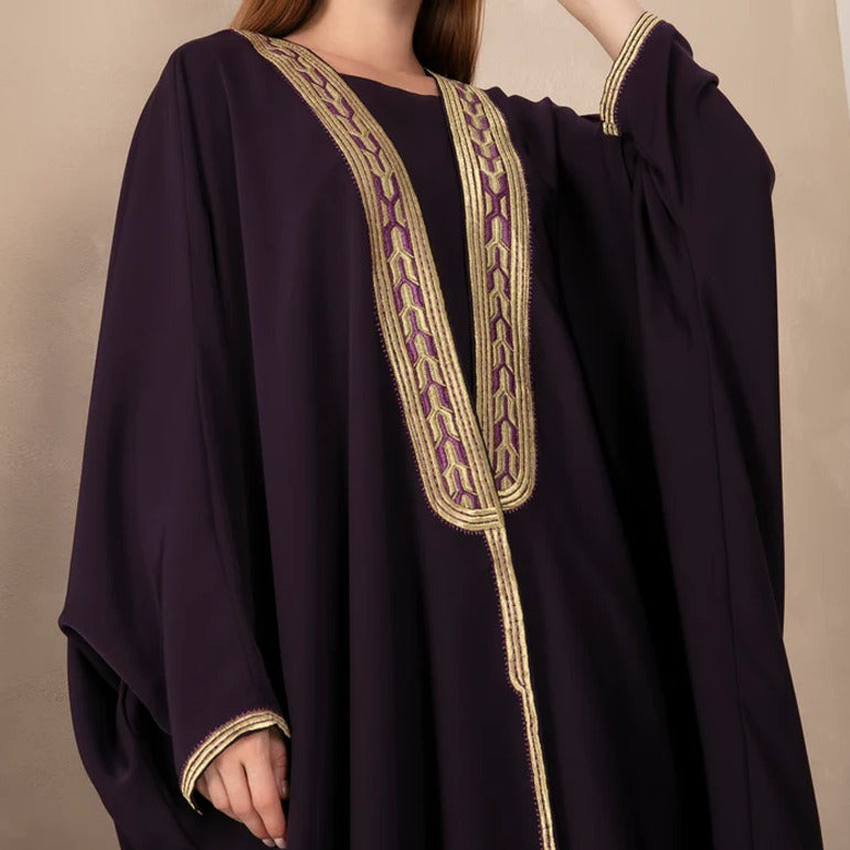 Traditional Elegance: Bisht Abaya with Machine Embroidery in Trio Colors