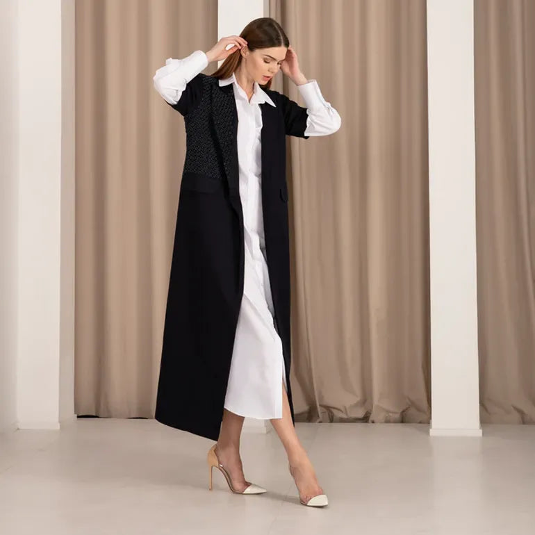 Modern Grace: Two-Piece Cotton Abaya with Manual Mat Embroidery