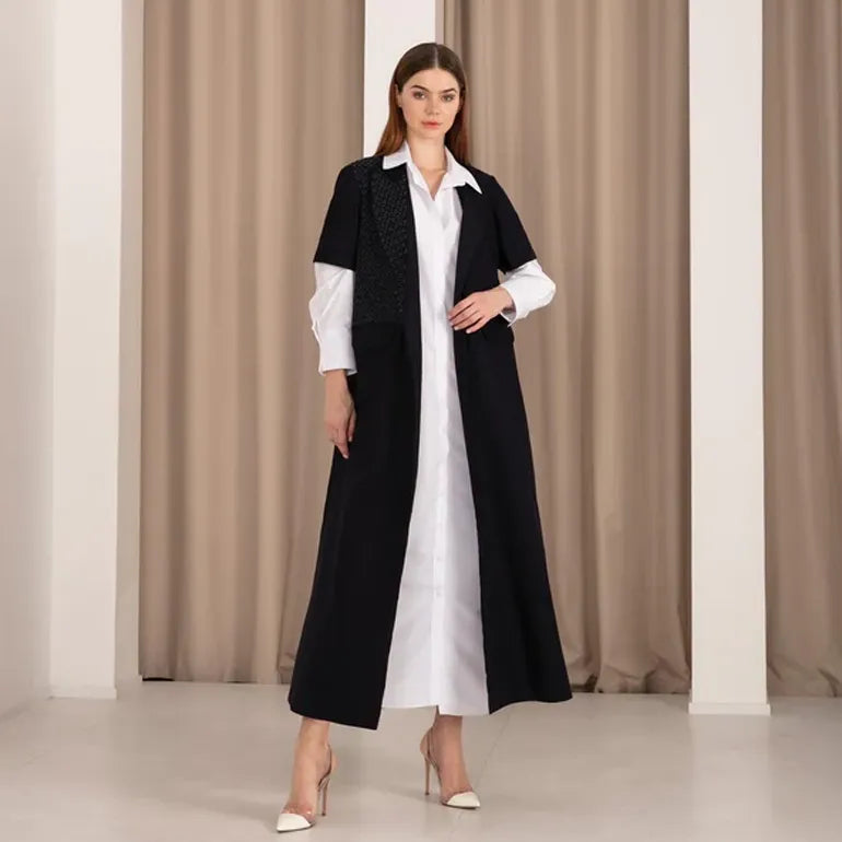 Modern Grace: Two-Piece Cotton Abaya with Manual Mat Embroidery