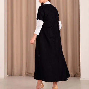 Modern Grace: Two-Piece Cotton Abaya with Manual Mat Embroidery